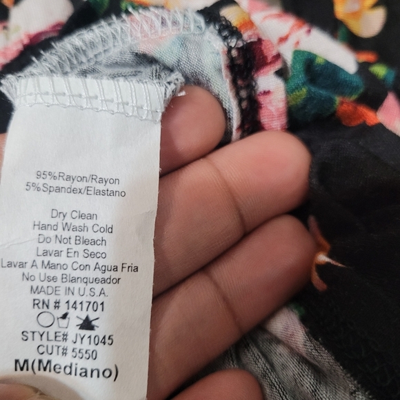 143 STORY by Line Up Romper Size M Black Floral - Picture 4 of 4